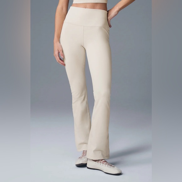 ALO Yoga Pants - ALO Yoga Pants